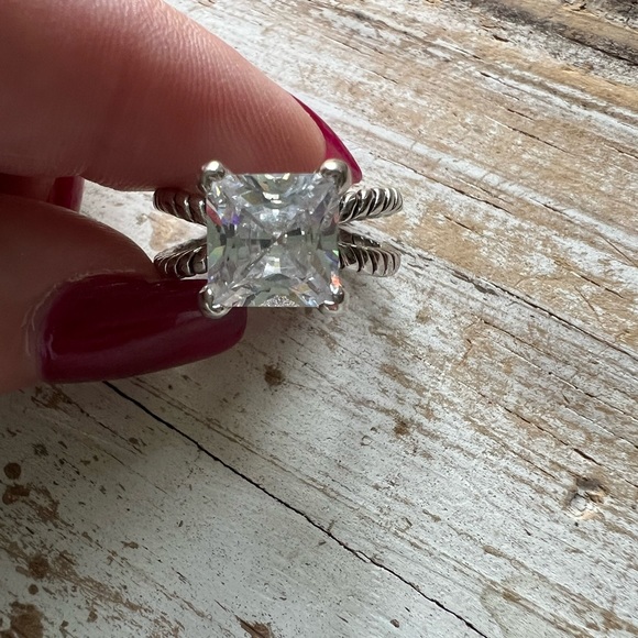 Silver Premier Jewelry Crystal Ring Size 8/9 - Picture 3 of 5